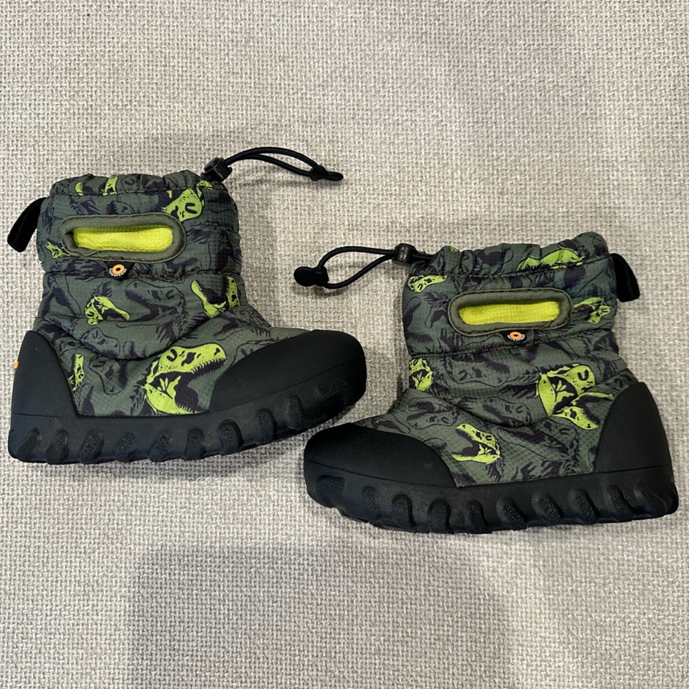 Bogs Kids Bmoc Waterproof Snow Boot Dino Green Baby/Toddler Size 8